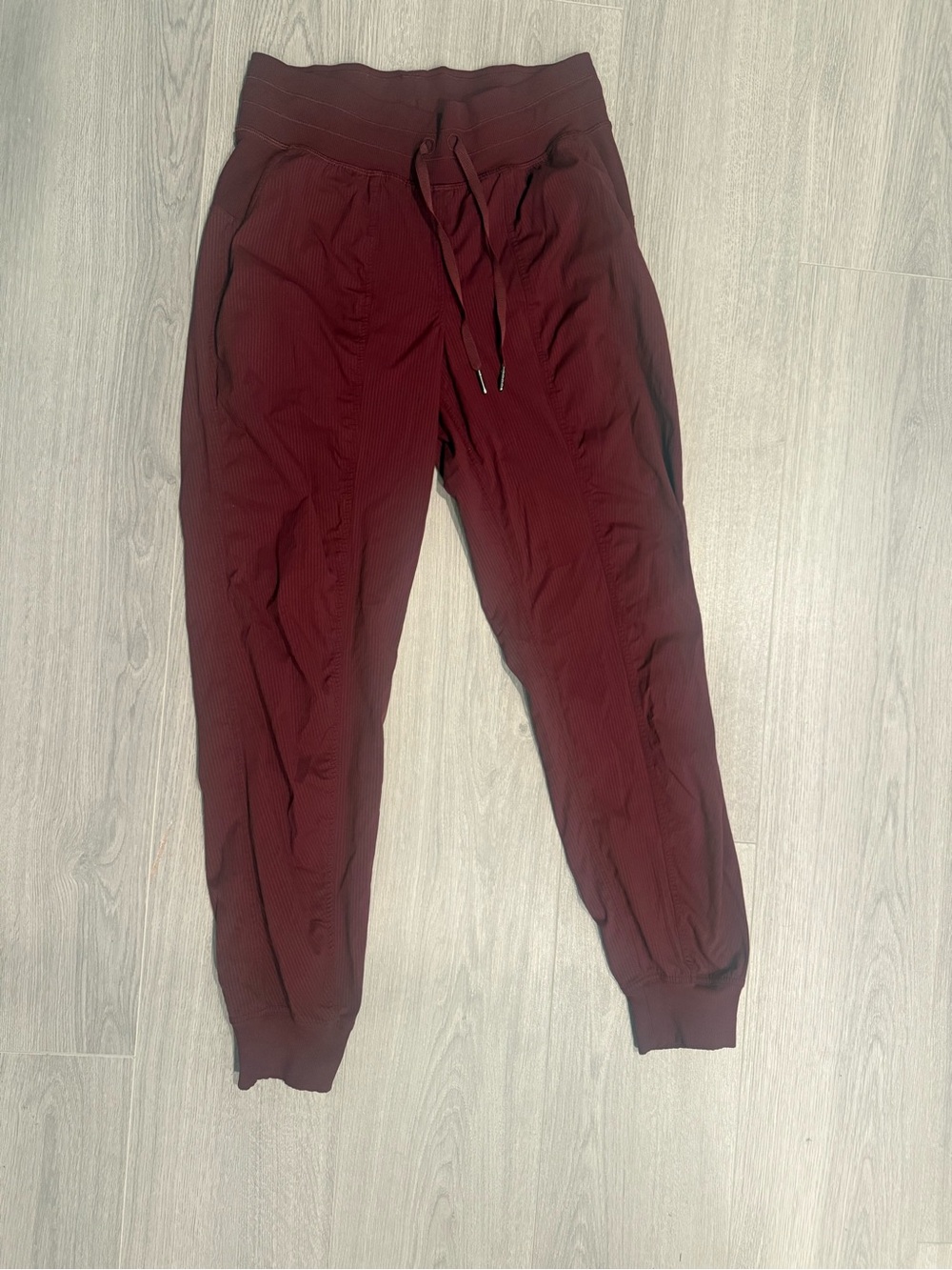 lululemon athletica Women's Burgundy Dance Studio Jogger - Picture 1 of 1